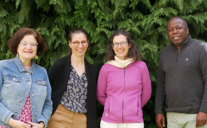 Photo de l'Equipe Commu du vicariat du Brabant wallon. De gauche à droite: Isabelle, Nathalie, Elisabeth et Alfred